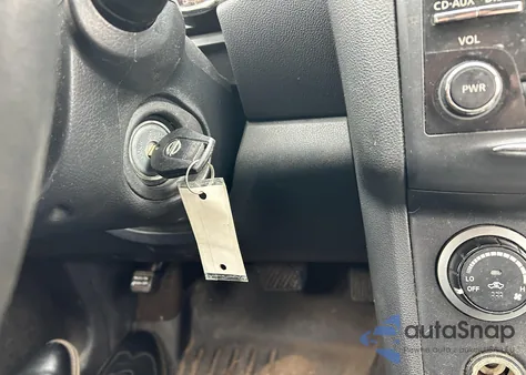 2013 Nissan Rogue S z USA, uszkodzony, nr VIN JN8AS5MV5DW119977